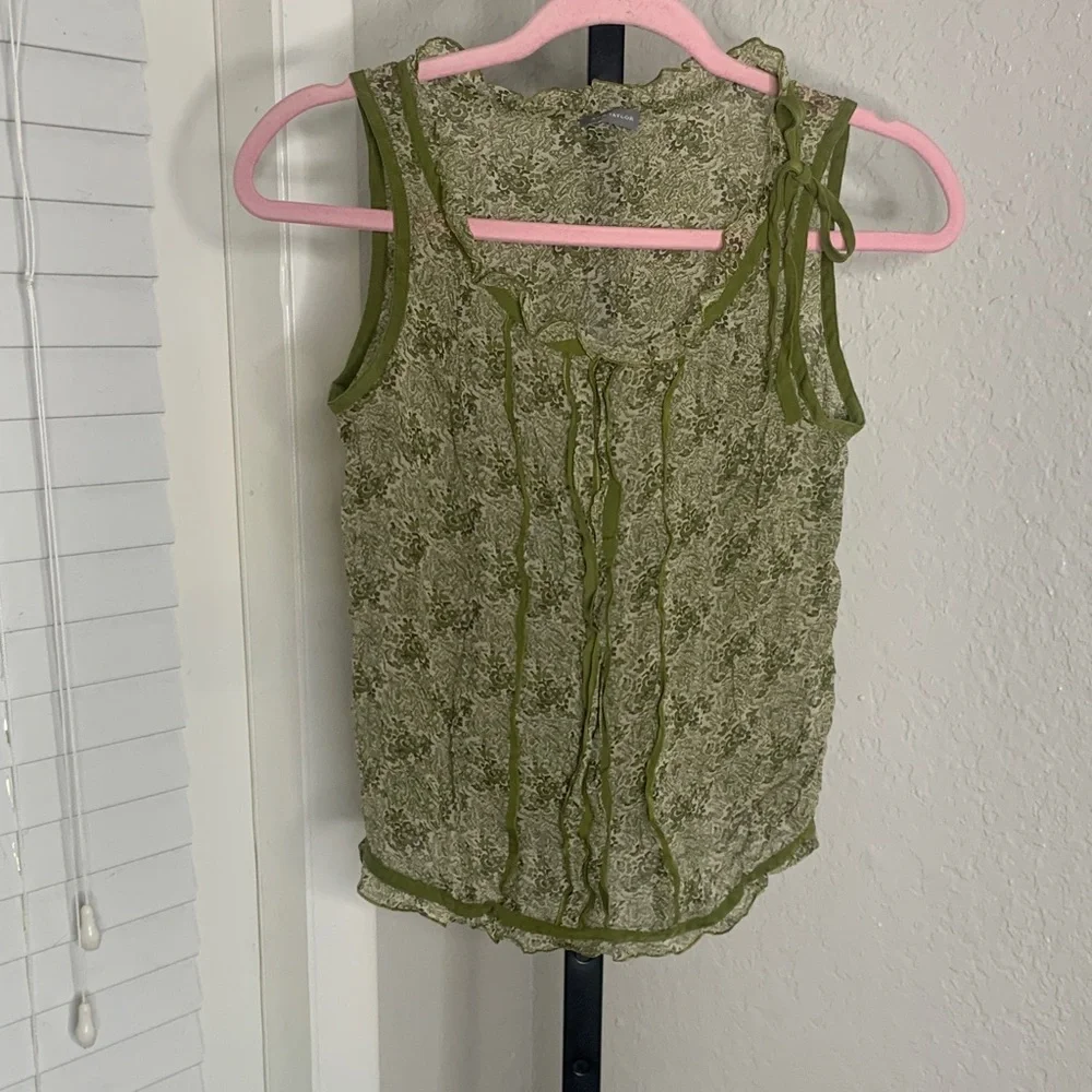 Y2K vintage Ann Taylor sheer Olive Lace Sleeveless whimsical feminine dainty top - Picture 1 of 7